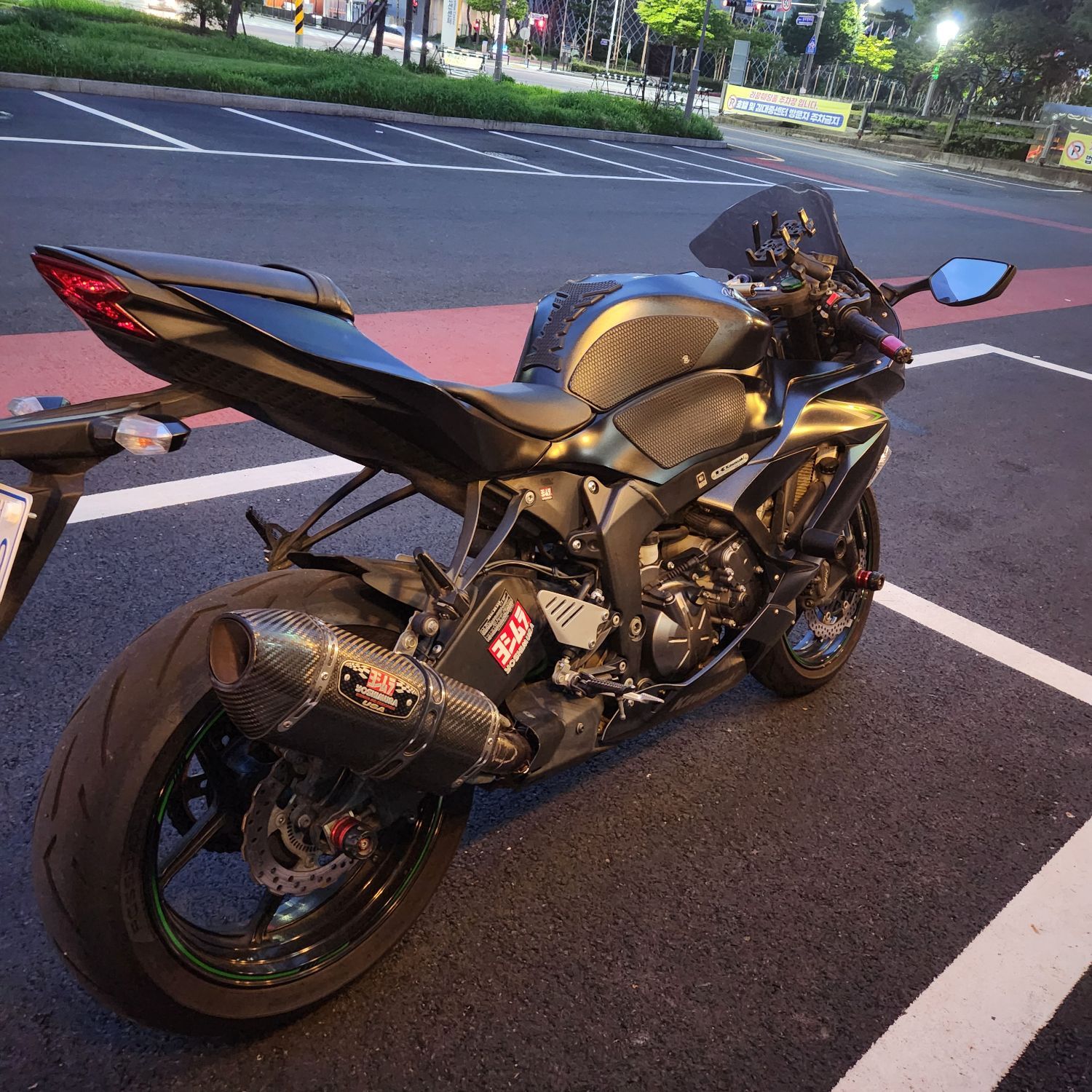 가와사키 닌자 ZX-6R thumb 2