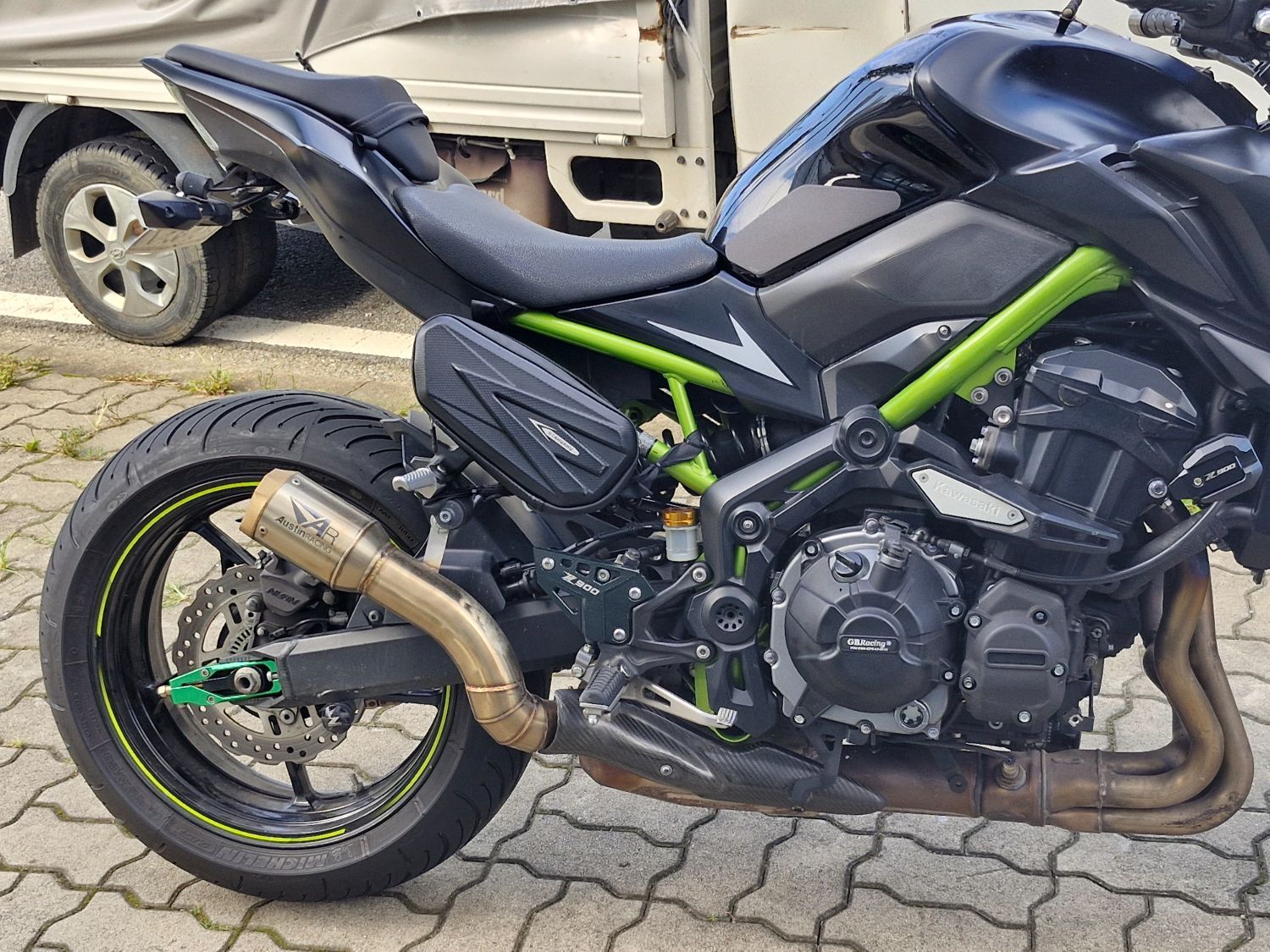 가와사키 Z 900 more