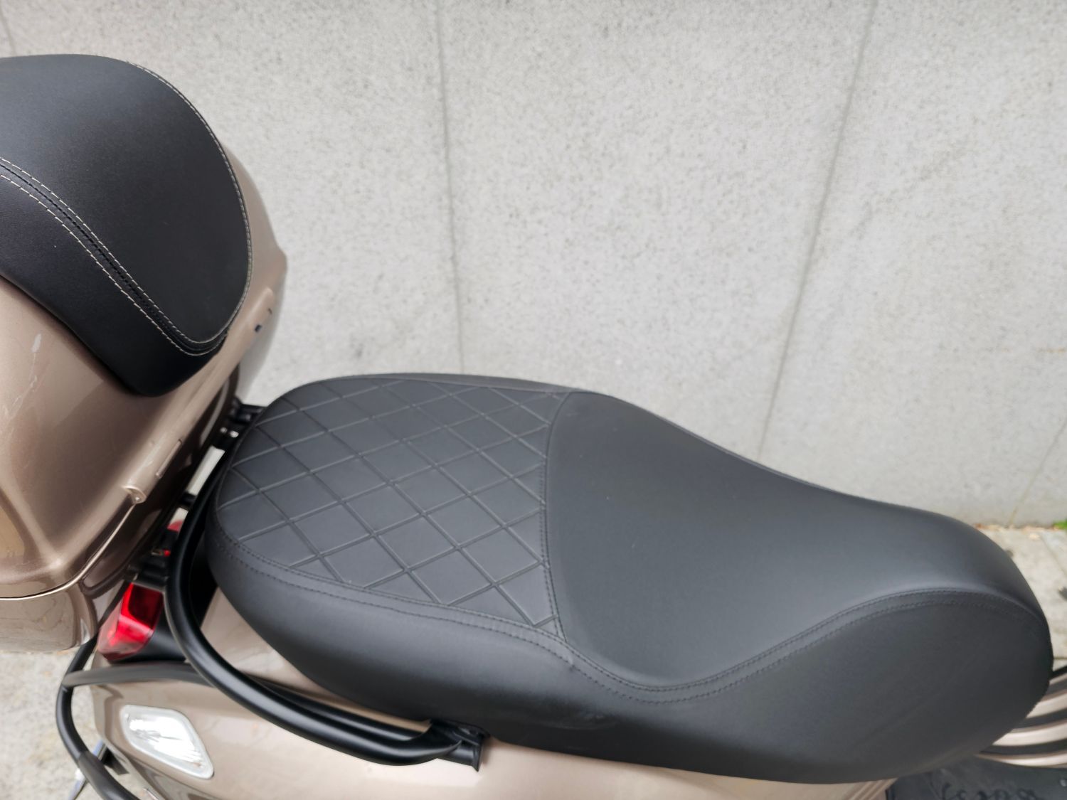 베스파 스프린트 125 ABS more