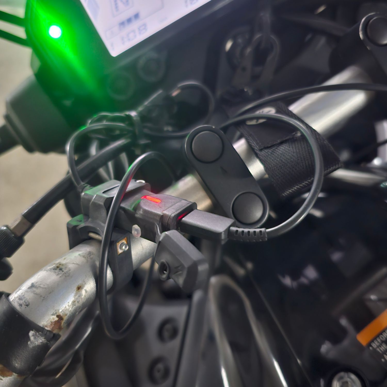 야마하 MT 03 thumb 2