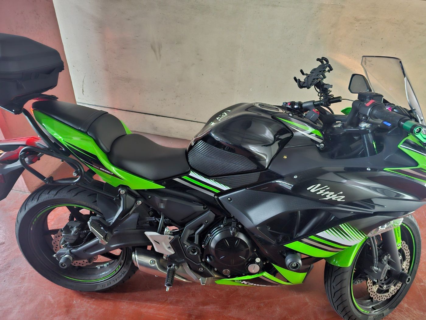 가와사키 닌자 650 more