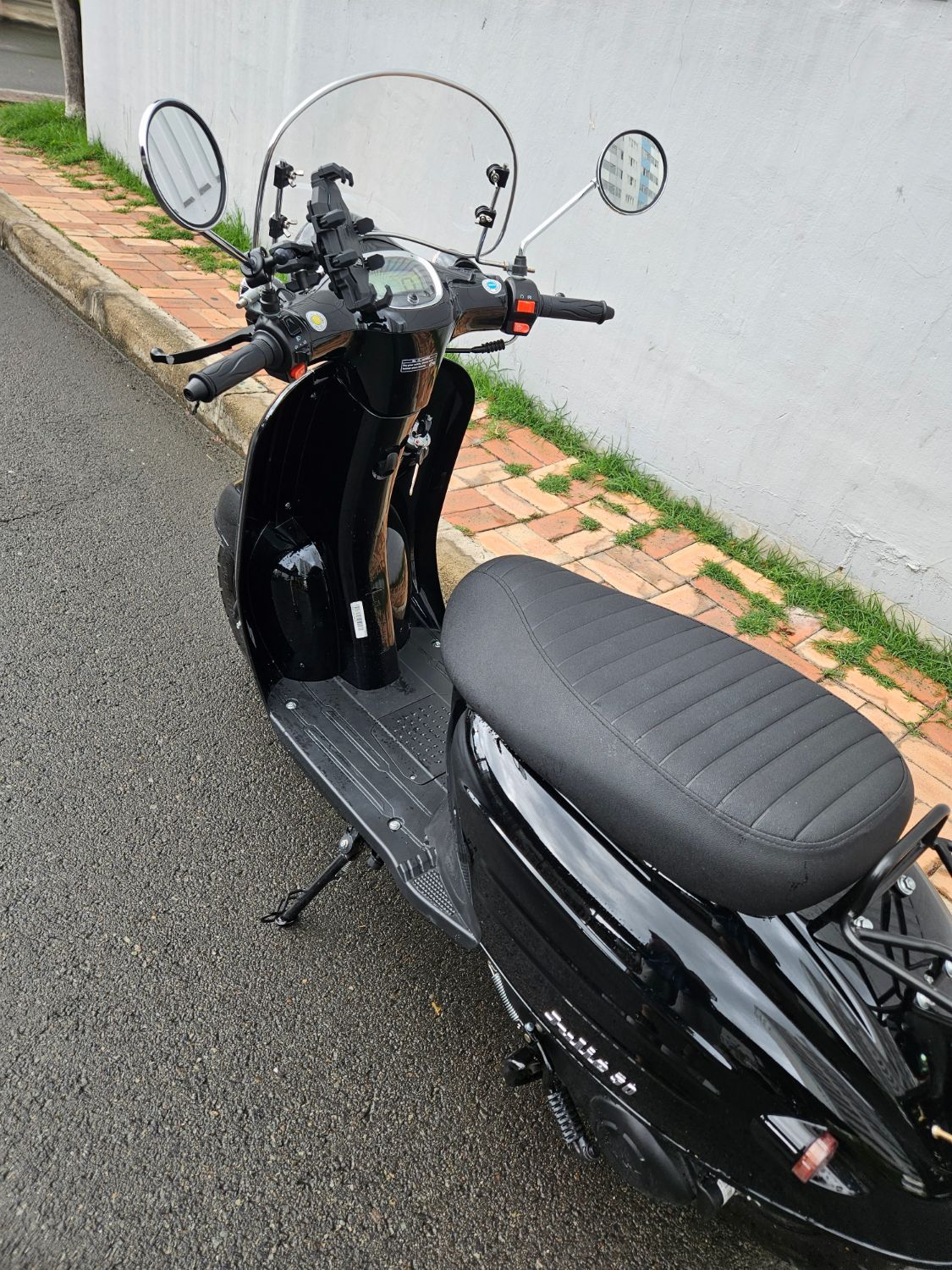 착한스쿠터 줄리 50 more