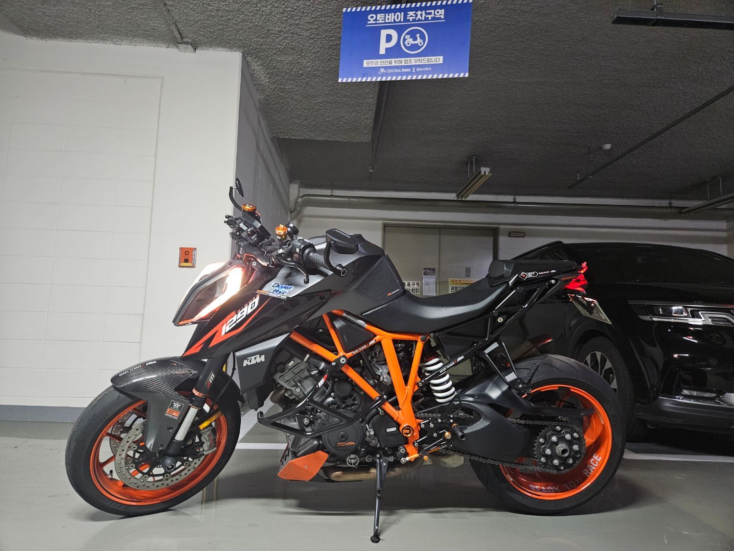 KTM 1290 슈퍼듀크 R EVO thumb 2