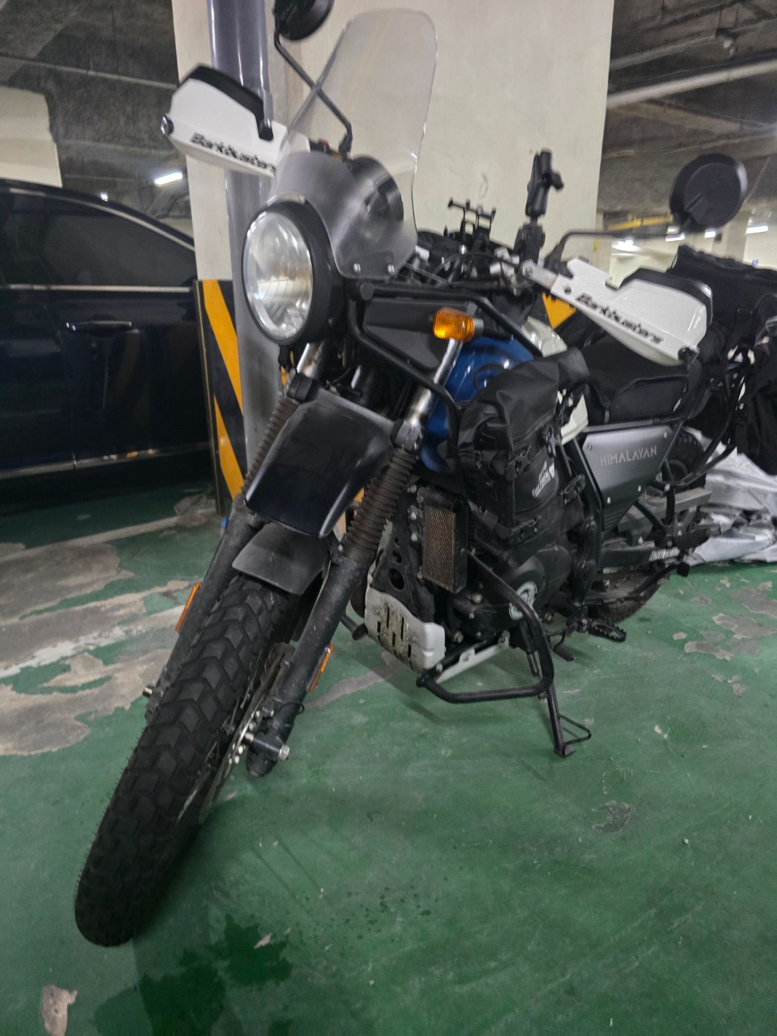 로얄엔필드 히말라얀 main