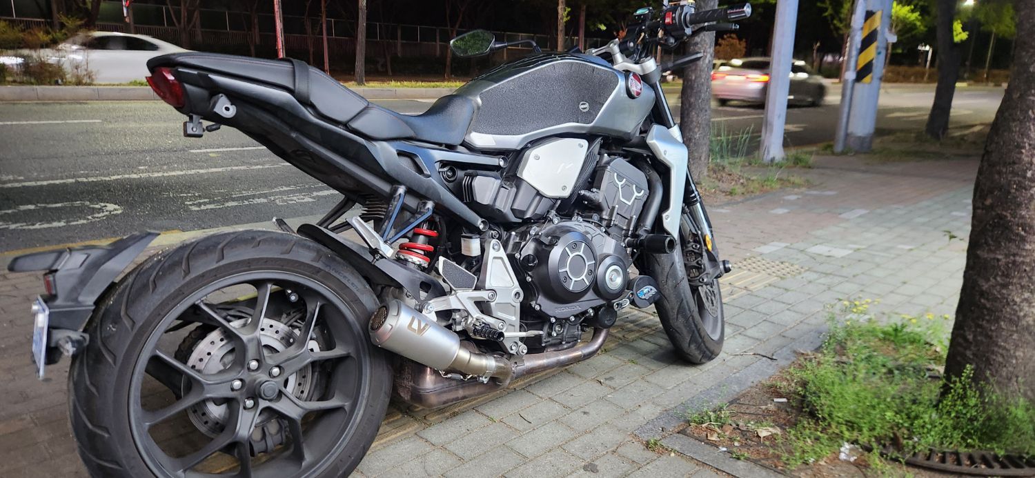 혼다 CB 1000 R 2019 실버 사진 1