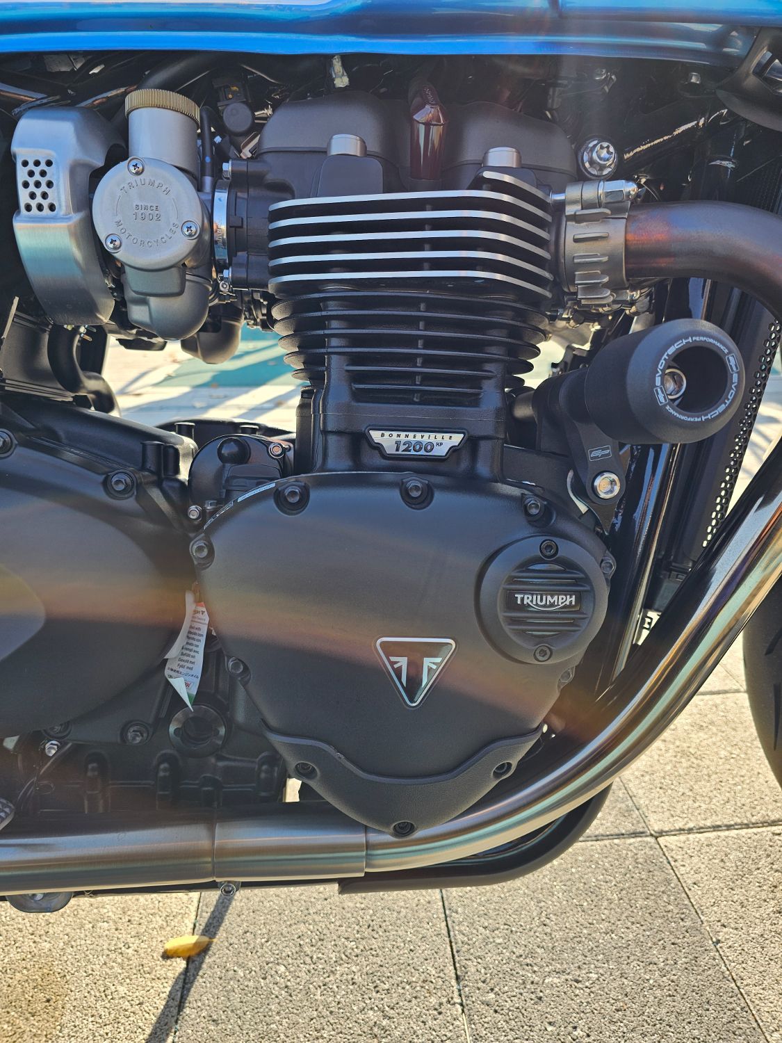 트라이엄프 트럭스턴 R more