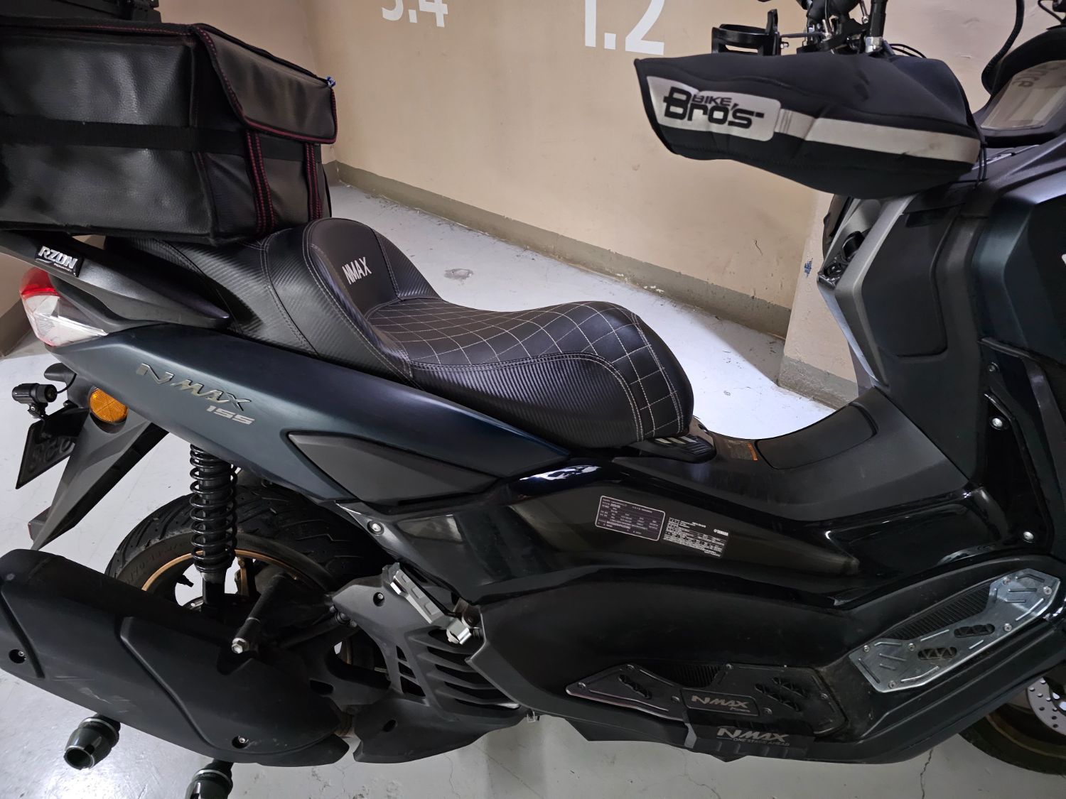 야마하 NMAX 155 more