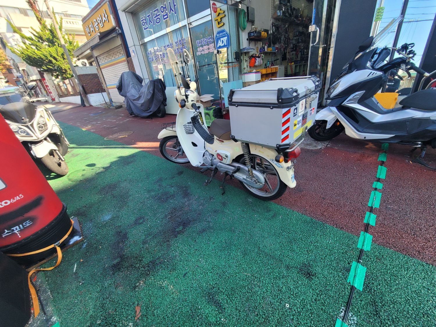 혼다 슈퍼 커브 110 more