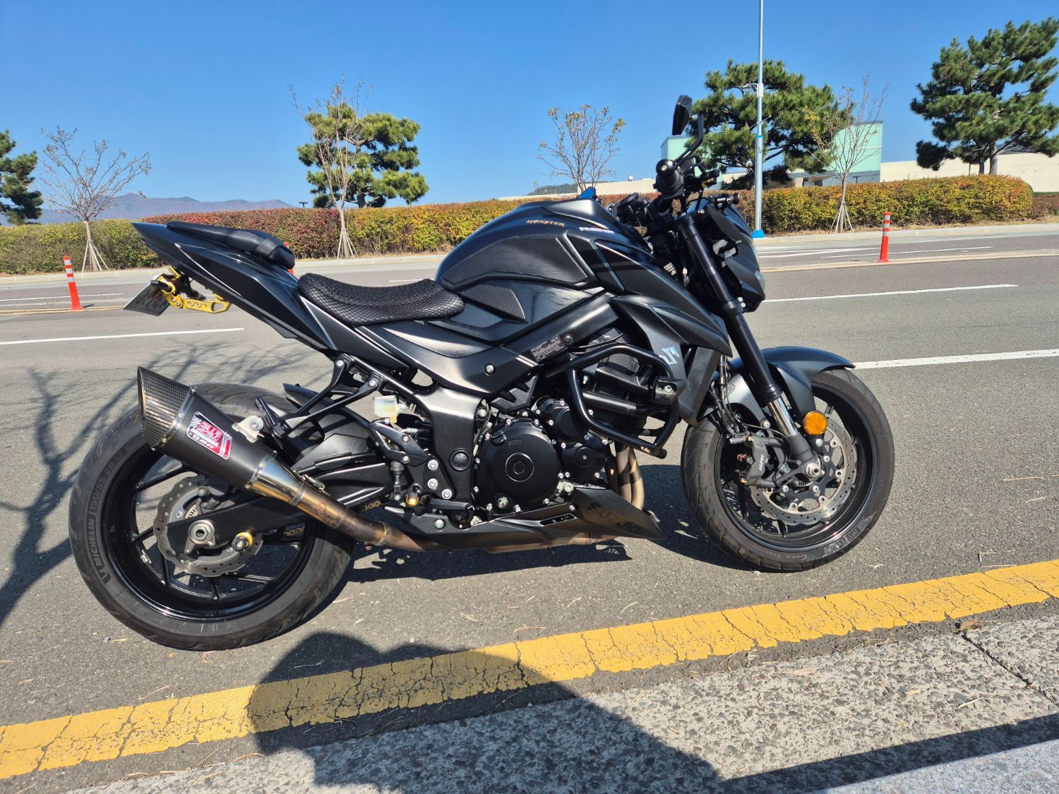 스즈키 GSX S 750 thumb 2