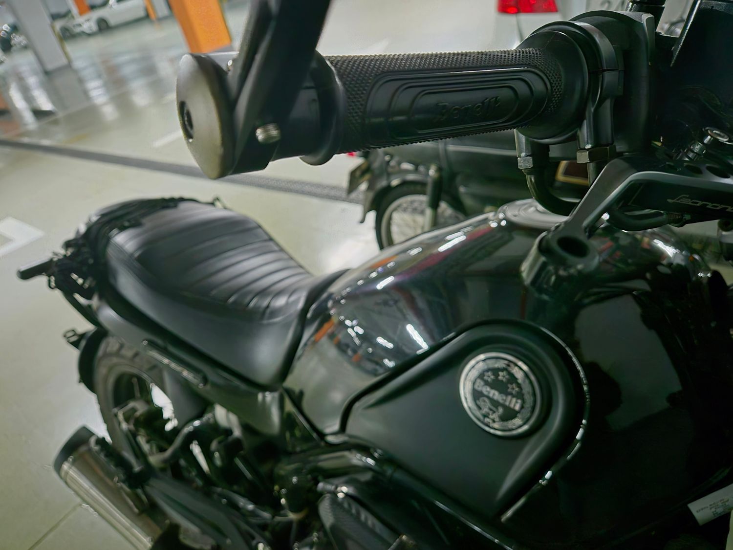 베넬리 레온치노 500 thumb 2