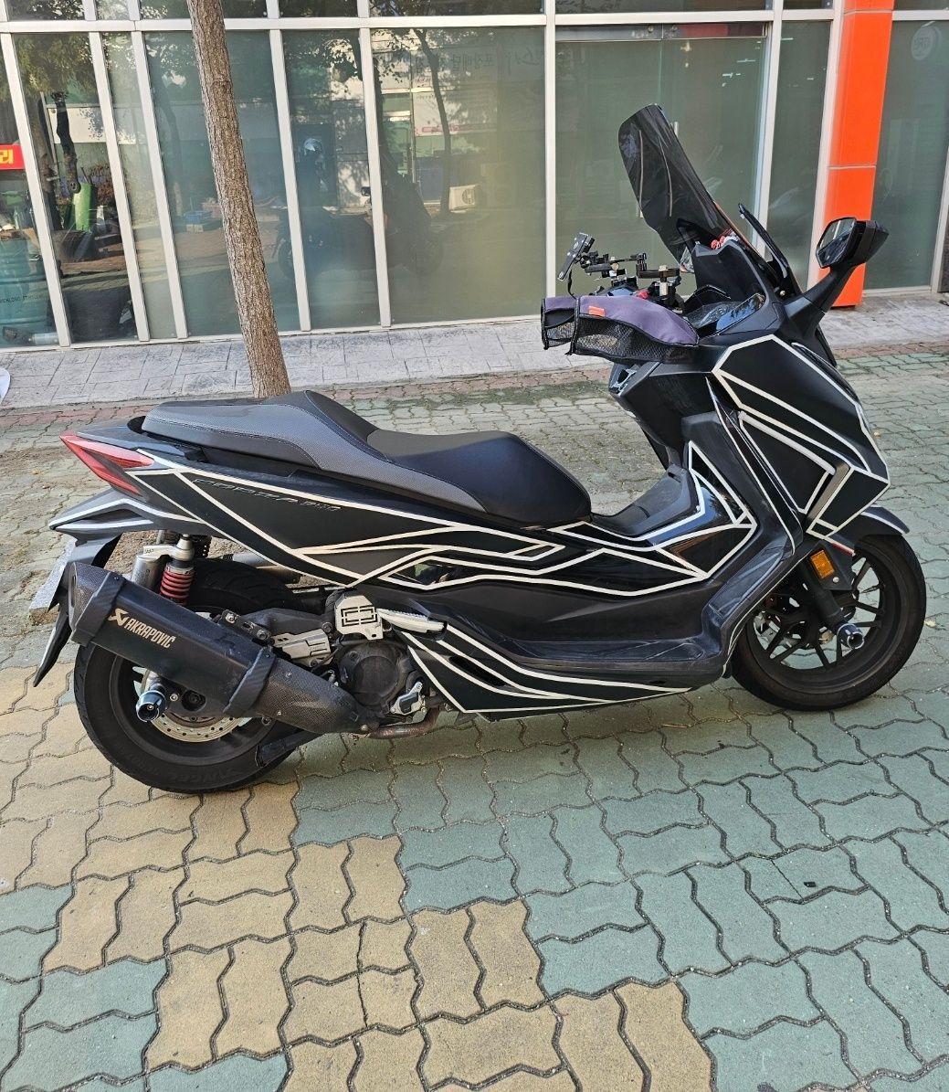 혼다 포르자 350 more