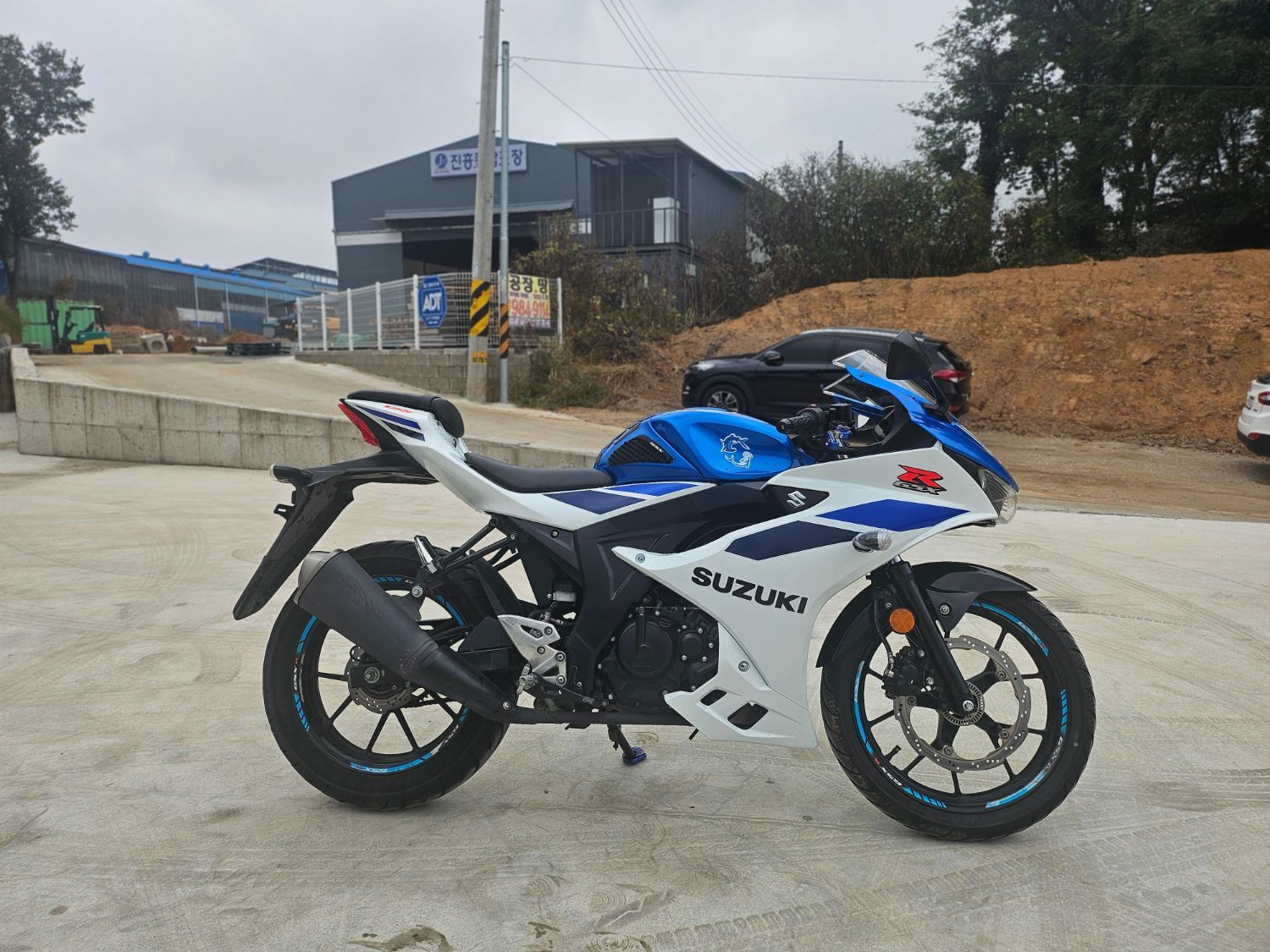 스즈키 GSX R 125 ABS thumb 2