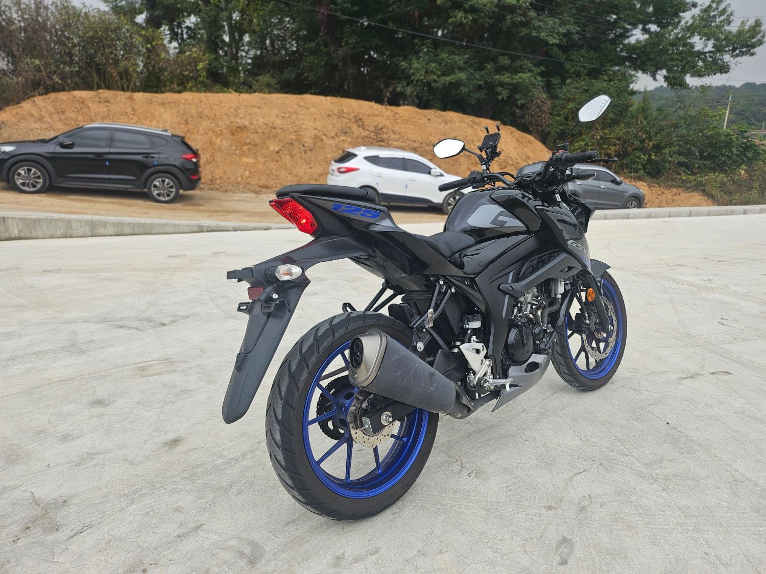 스즈키 GSX S 125 thumb 2