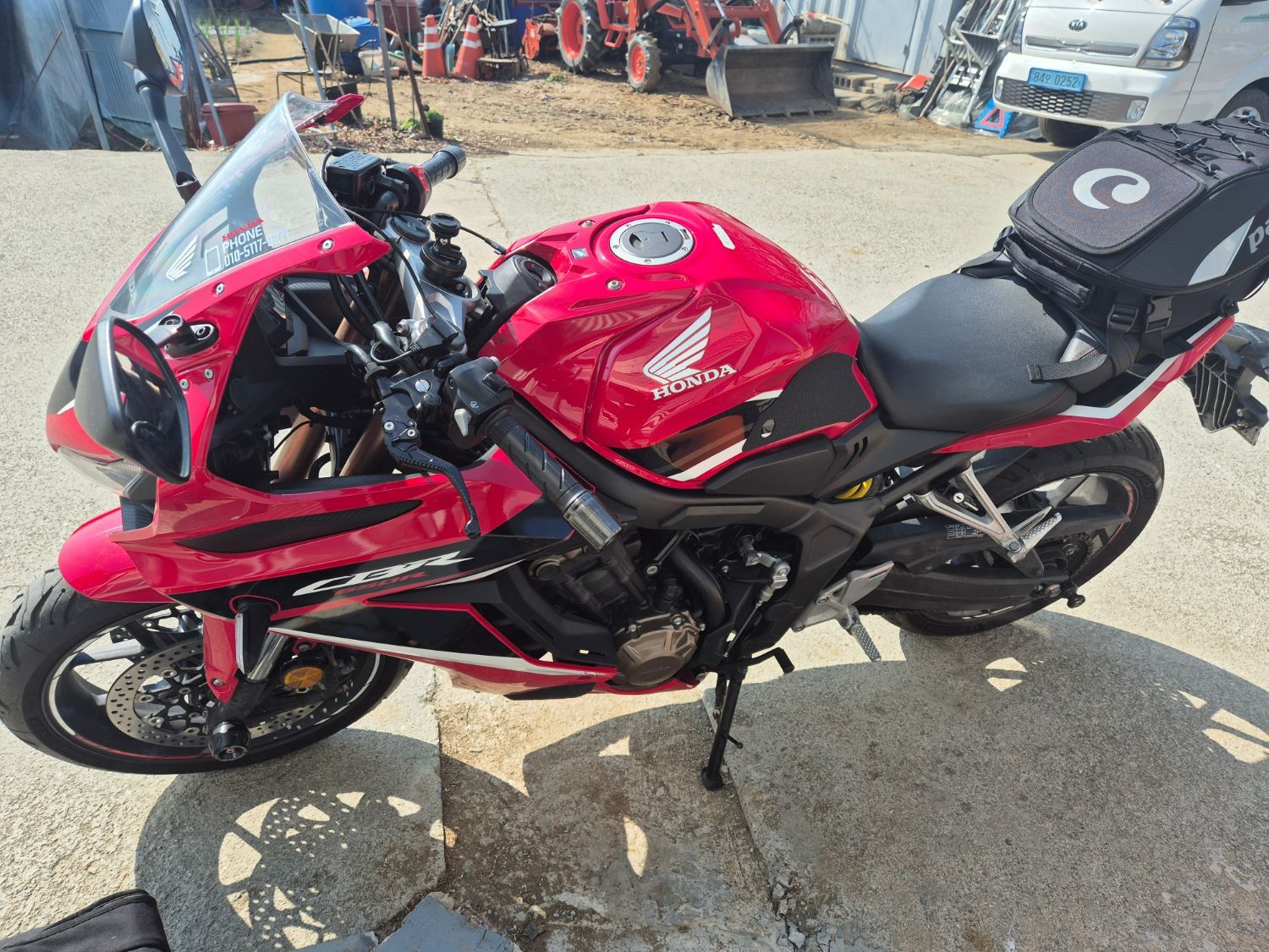 혼다 CBR 650 R MT thumb 2