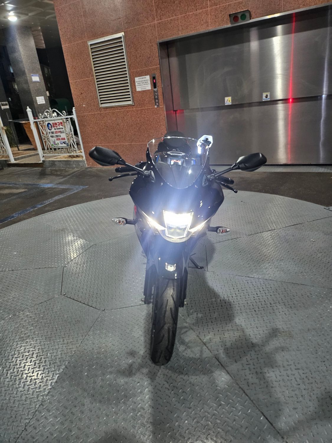 스즈키 GSX R 125 ABS thumb 2