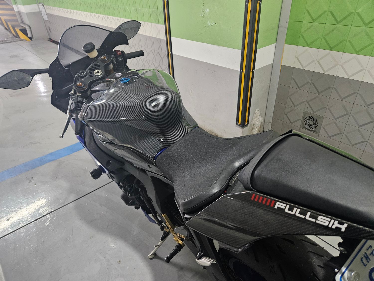 야마하 YZF R1 more