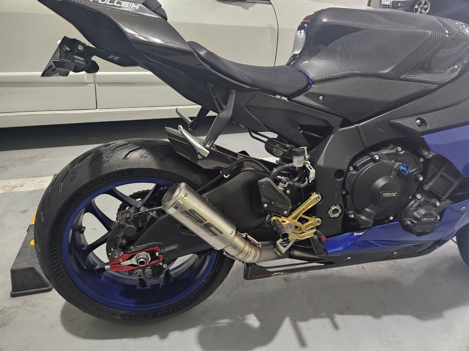 야마하 YZF R1 thumb 2