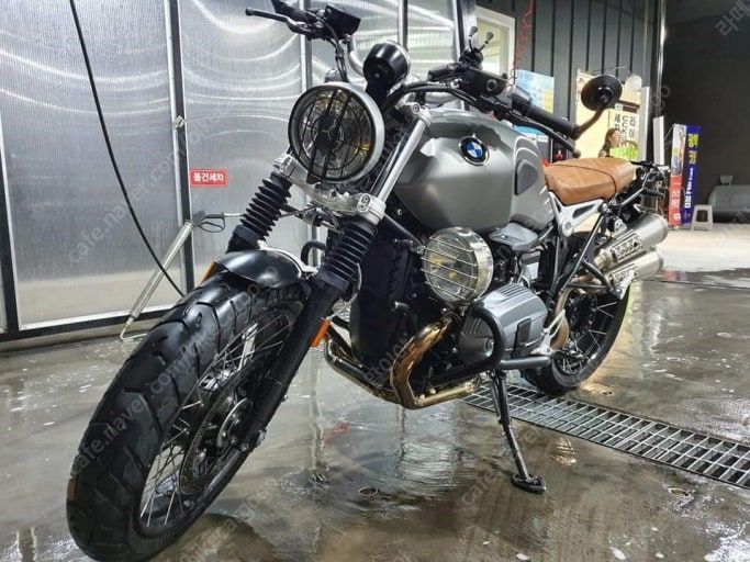 BMW R nine T 스크램블러 thumb 2