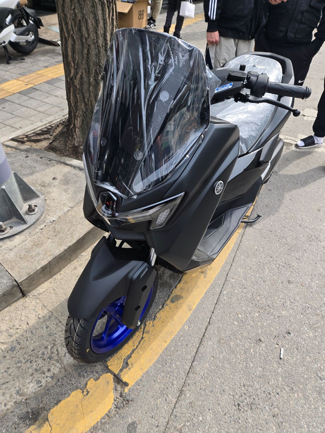 야마하 NMAX 125 more