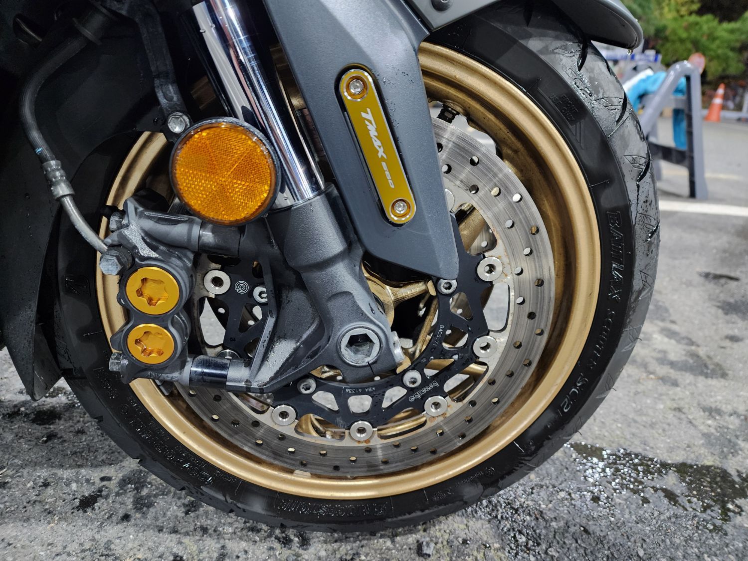 야마하 TMAX 560 thumb 2