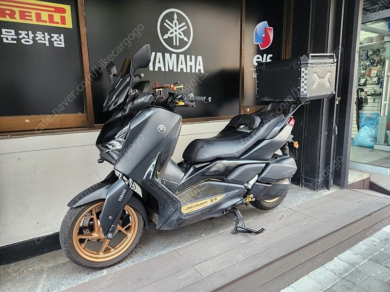 야마하 XMAX 300 ABS main