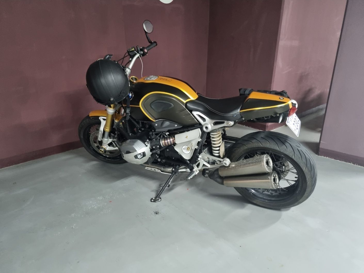 BMW R nine T 2016 화이트 사진 3