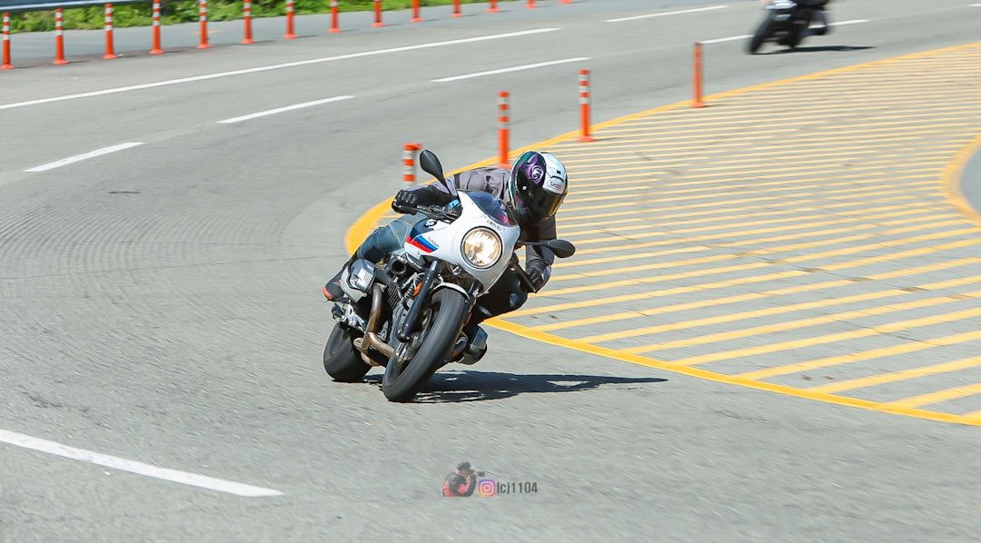 BMW R nine T 레이서 main