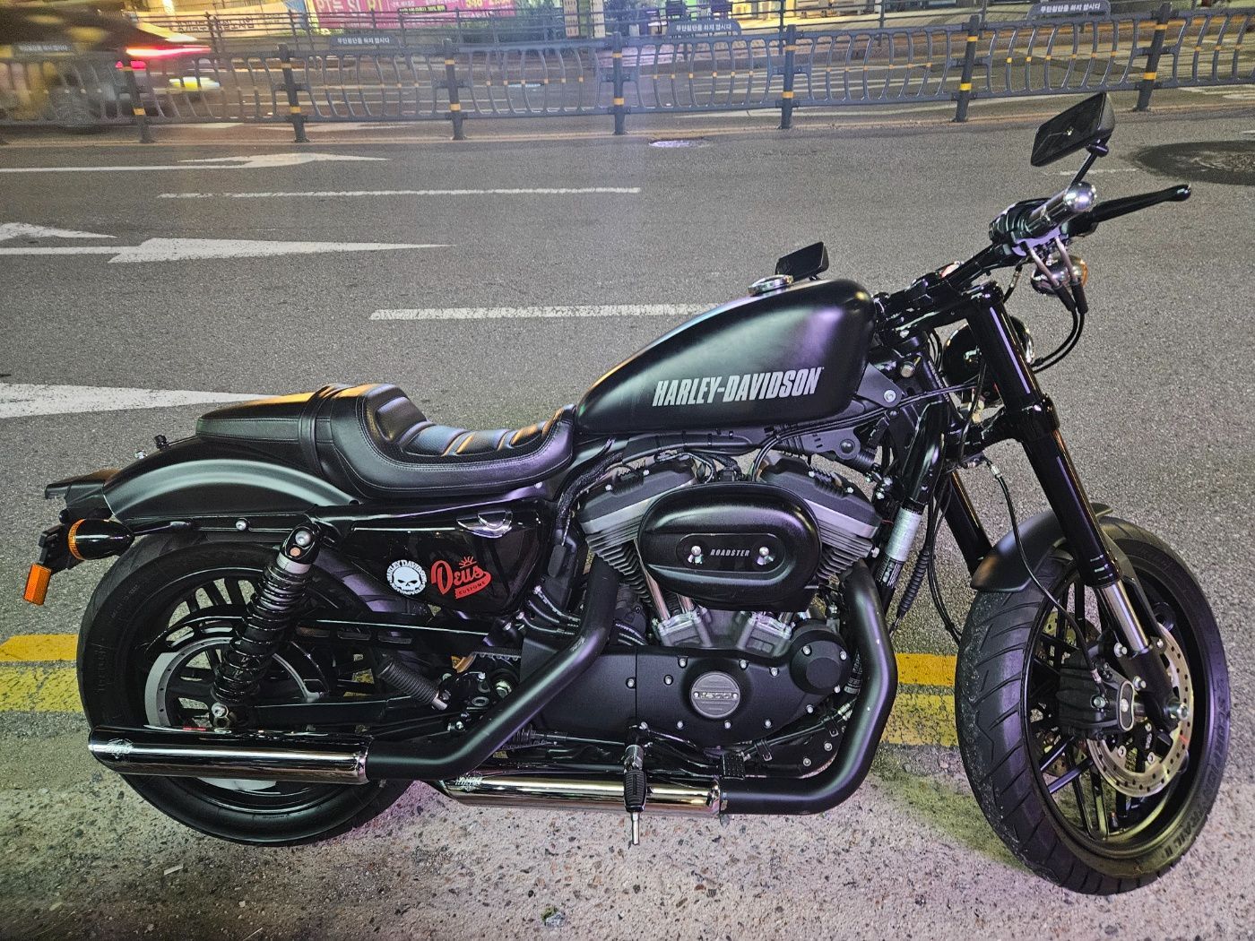 할리데이비슨 로드스터 1200 thumb 2