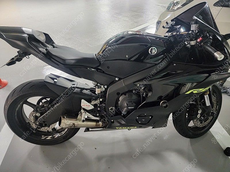 야마하 YZF R6 thumb 2