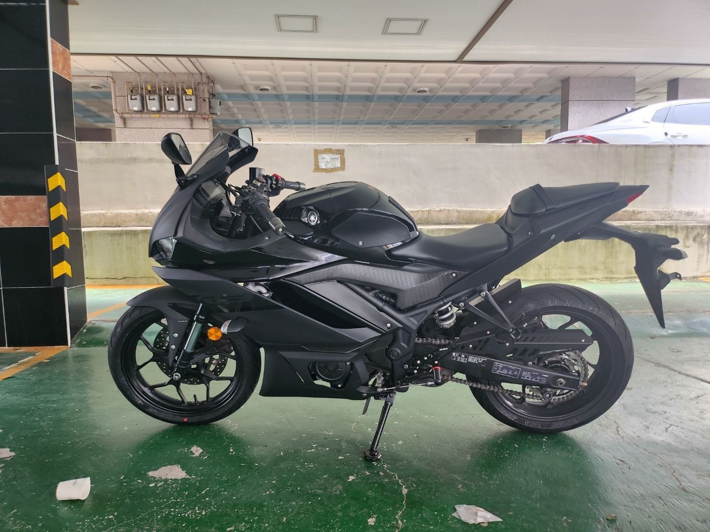 야마하 YZF R3 more