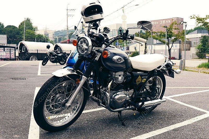 가와사키 W 800 thumb 2