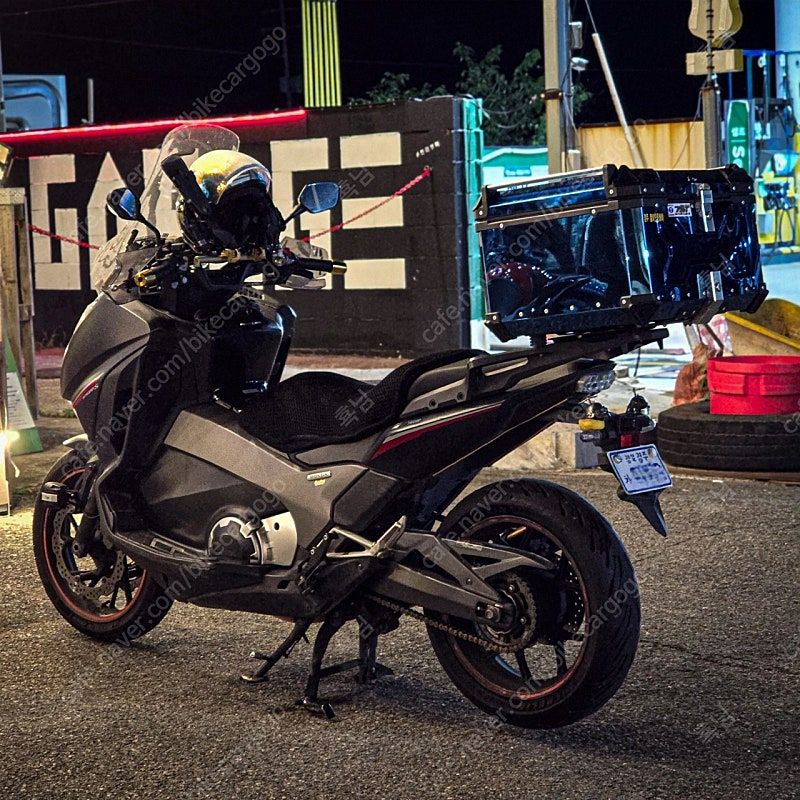 혼다 인테그라 750 more