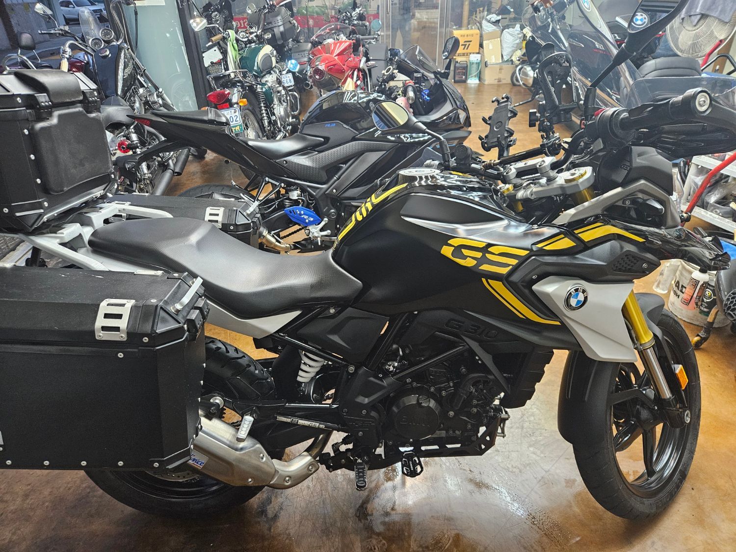 BMW G 310 GS thumb 2