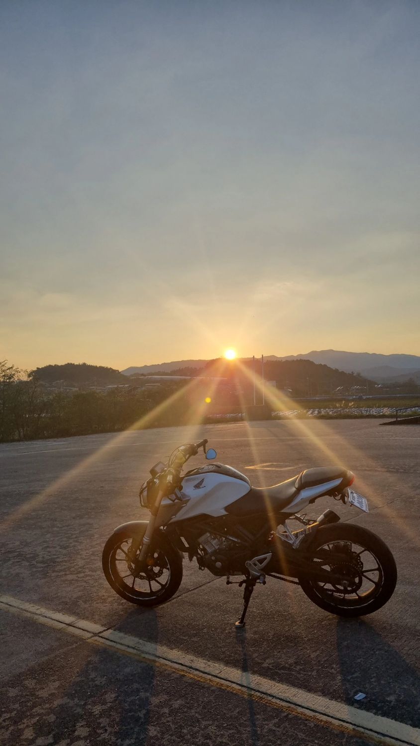 혼다 CB 125 R thumb 2