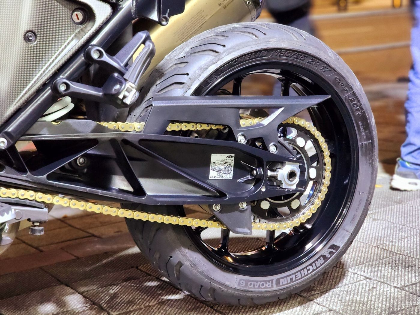 KTM 1290 슈퍼 어드벤처 S 2019 오렌지 사진 4
