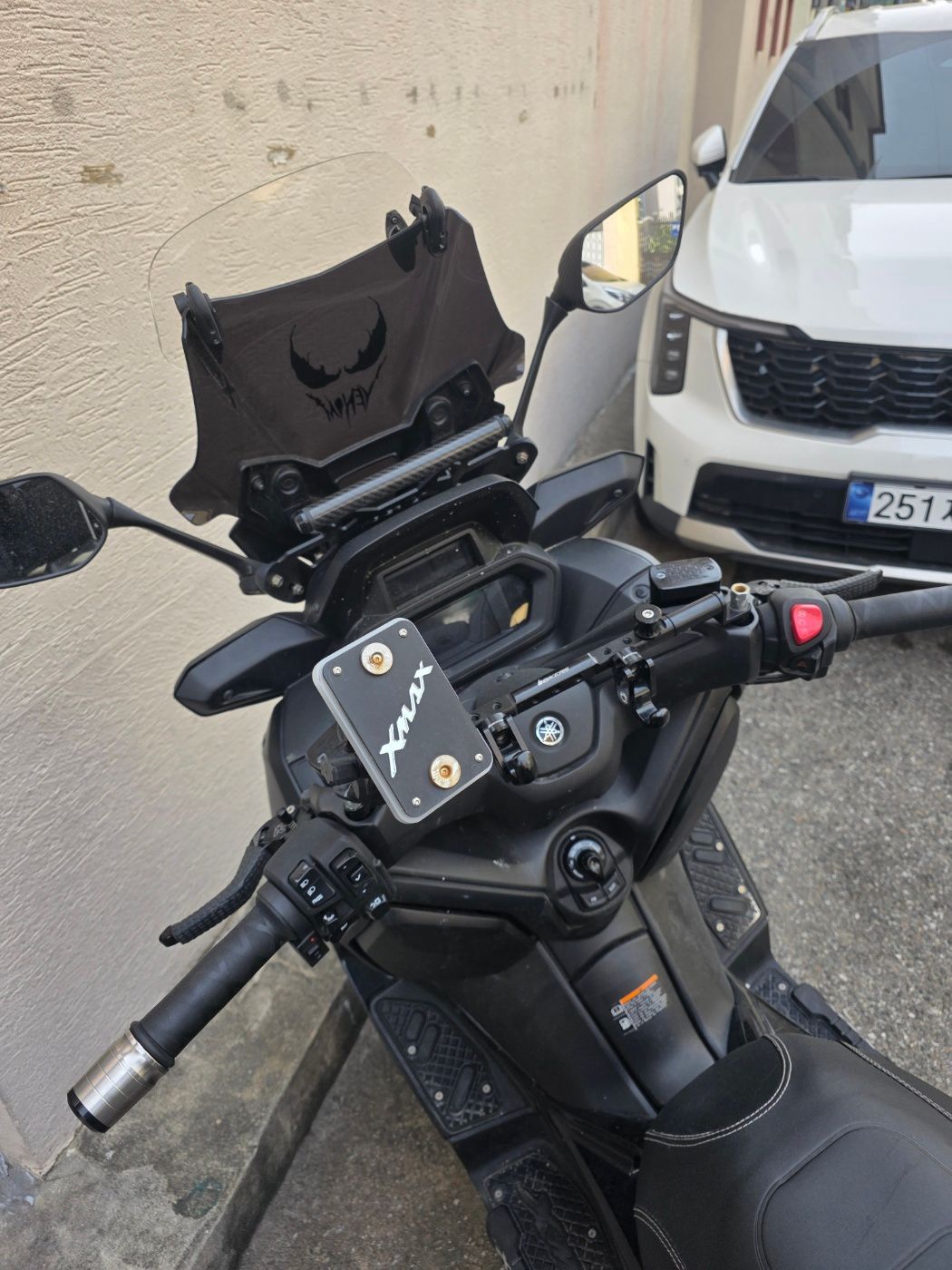 야마하 XMAX 300 ABS thumb 2