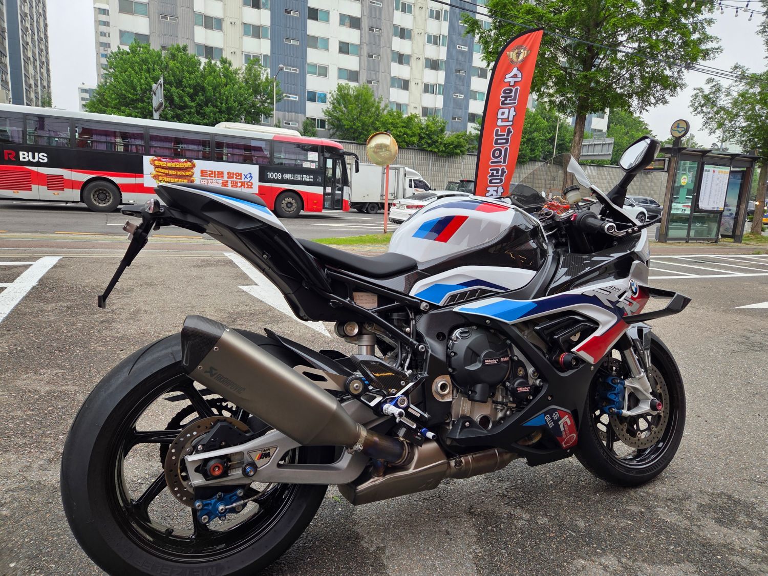 BMW M 1000 RR 2021 레드 사진 2