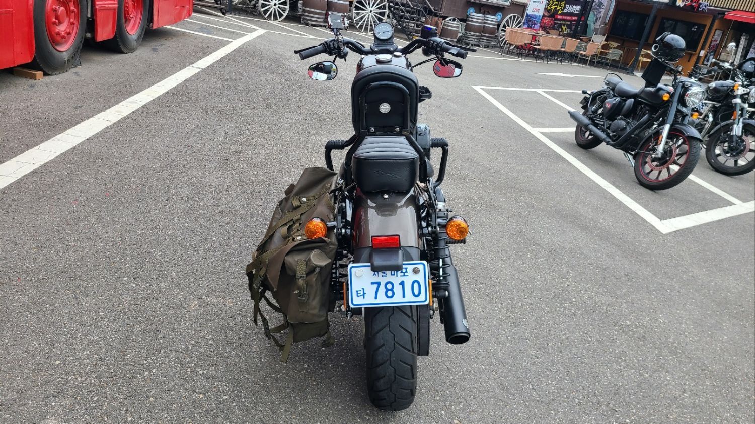 할리데이비슨 아이언 883 more