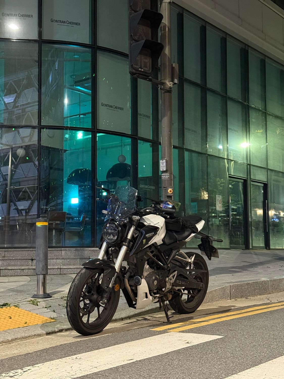 혼다 CB 125 R more