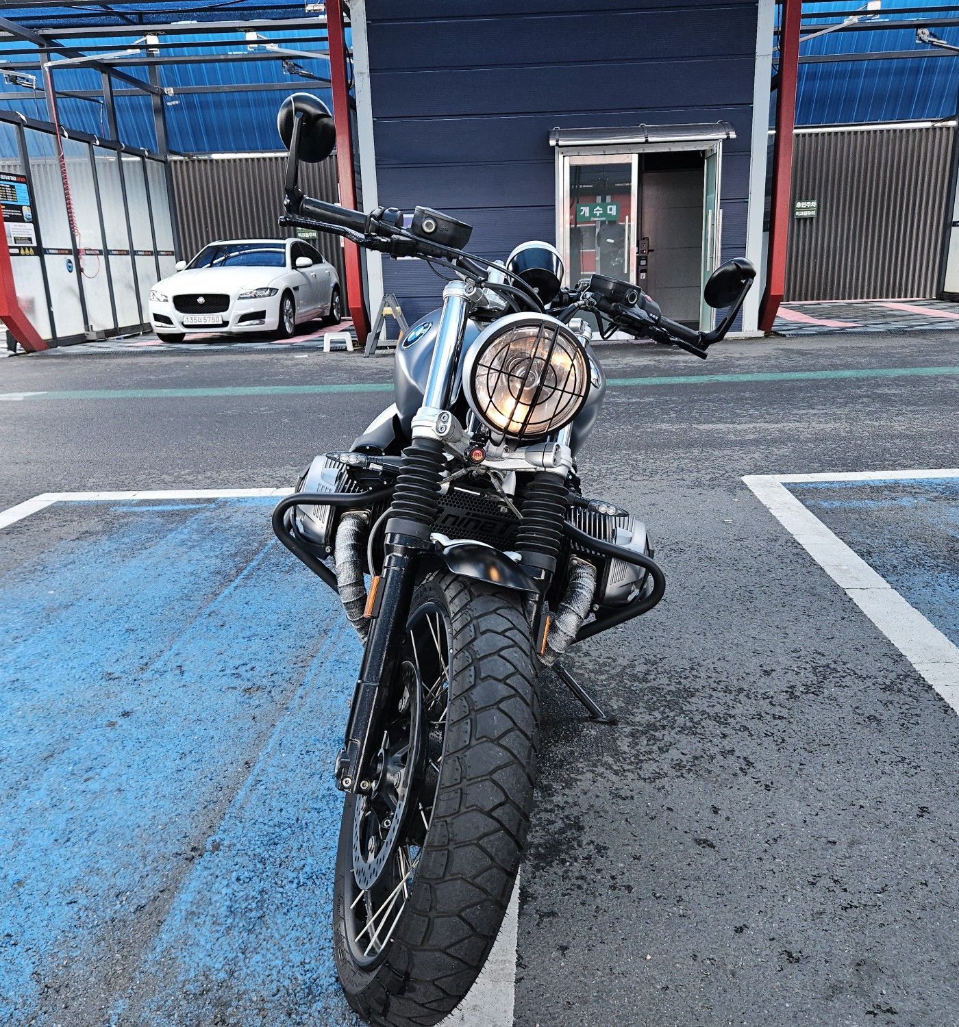 BMW R nine T 스크램블러 2020 화이트 사진 1