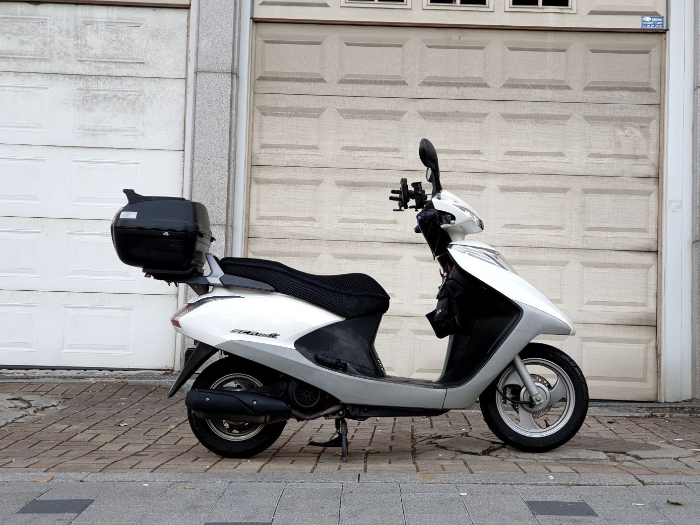 혼다 SCR 110 α main