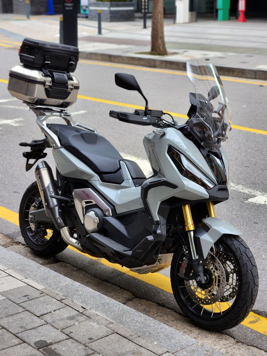혼다 X ADV 2021 화이트 사진 6