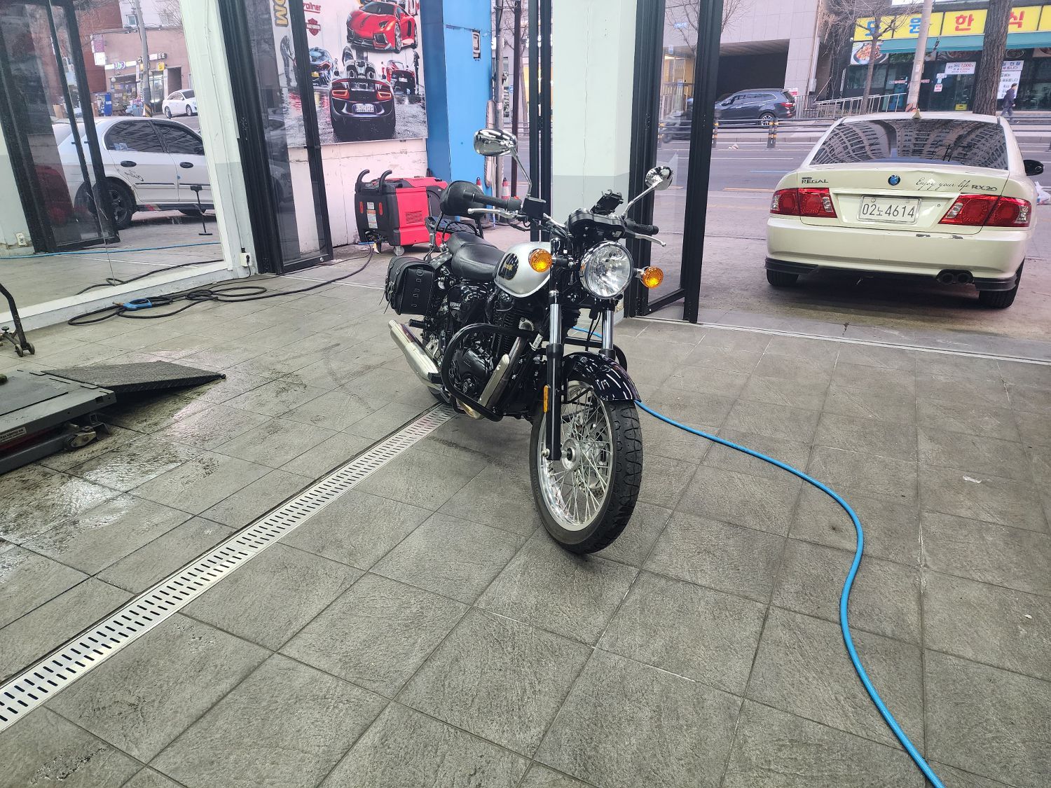 베넬리 임페리알레 400 ABS more