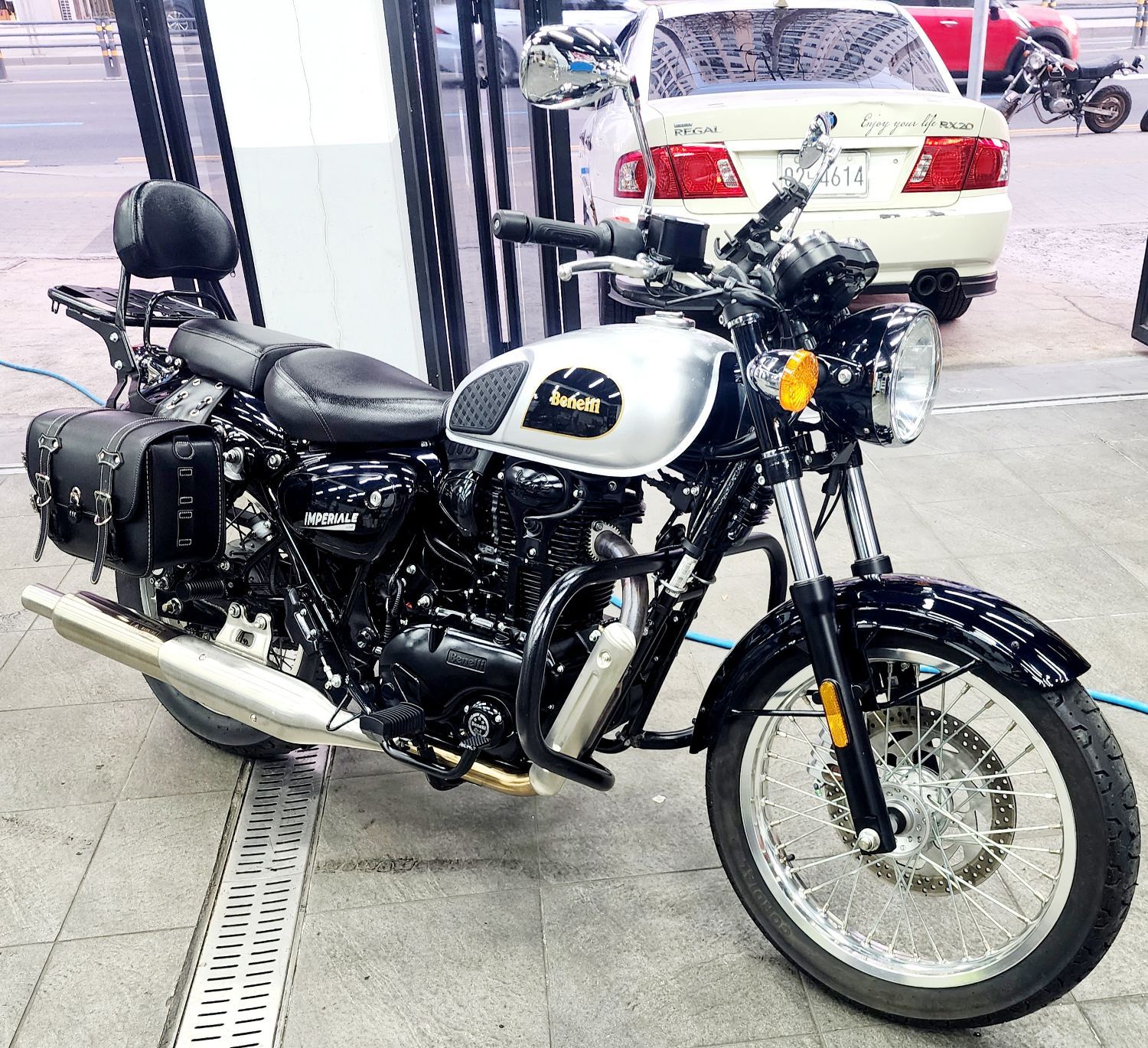 베넬리 임페리알레 400 ABS thumb 2