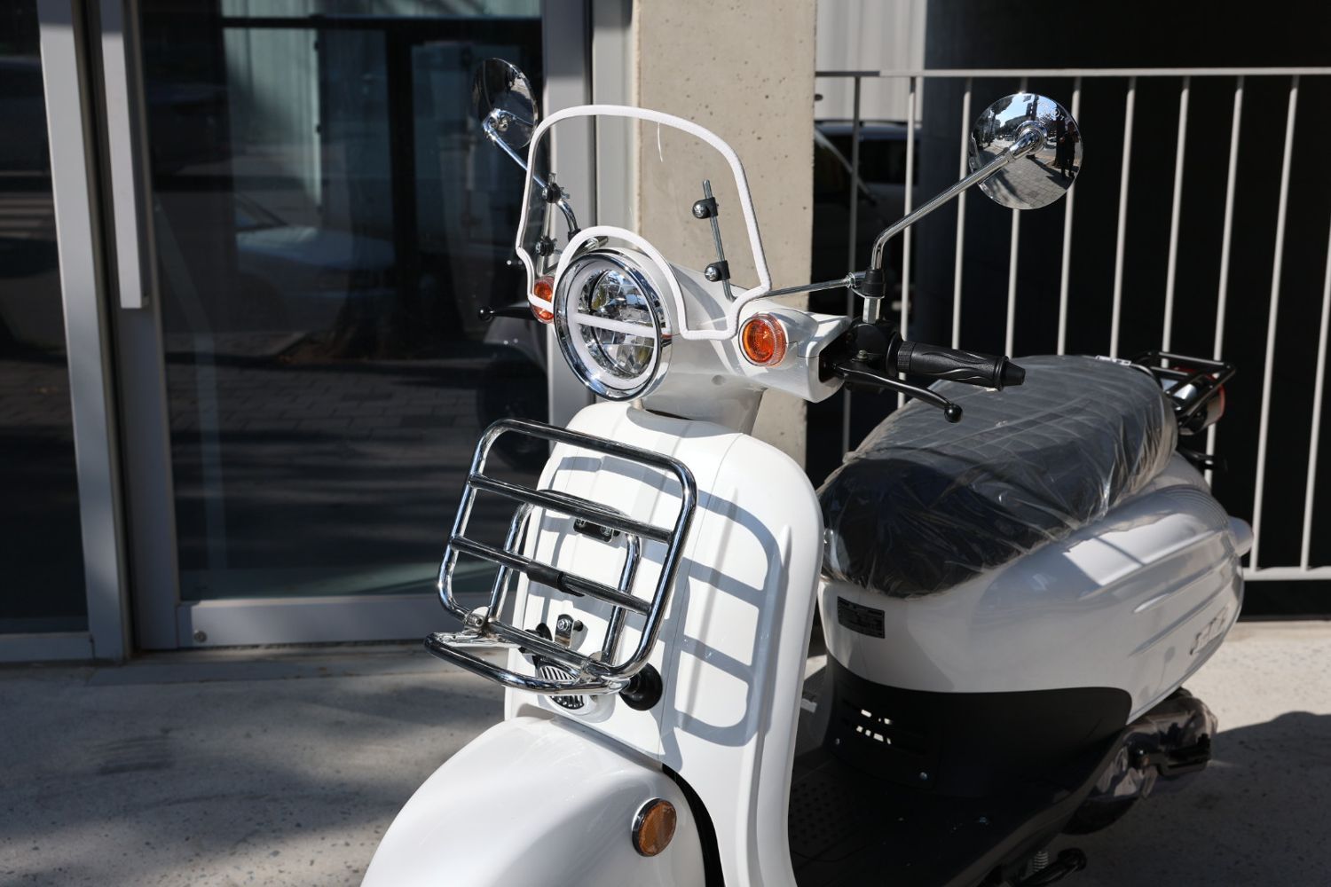 착한스쿠터 쥴리 50 thumb 2