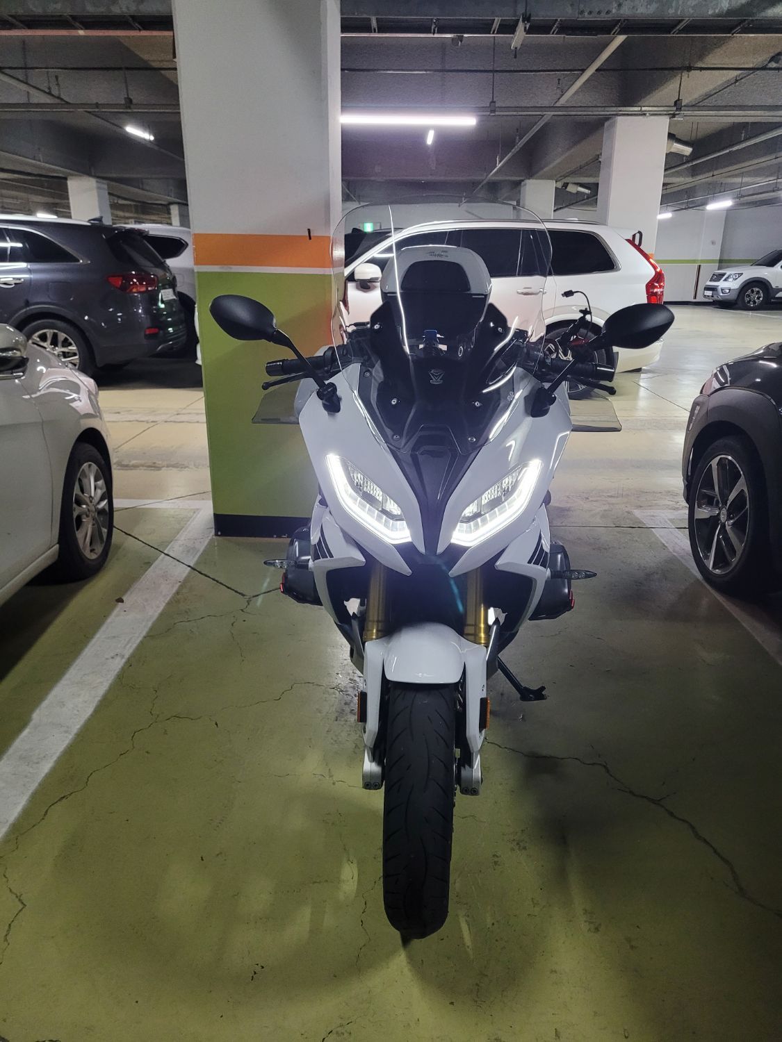 BMW R 1250 RS 2022 화이트 사진 5