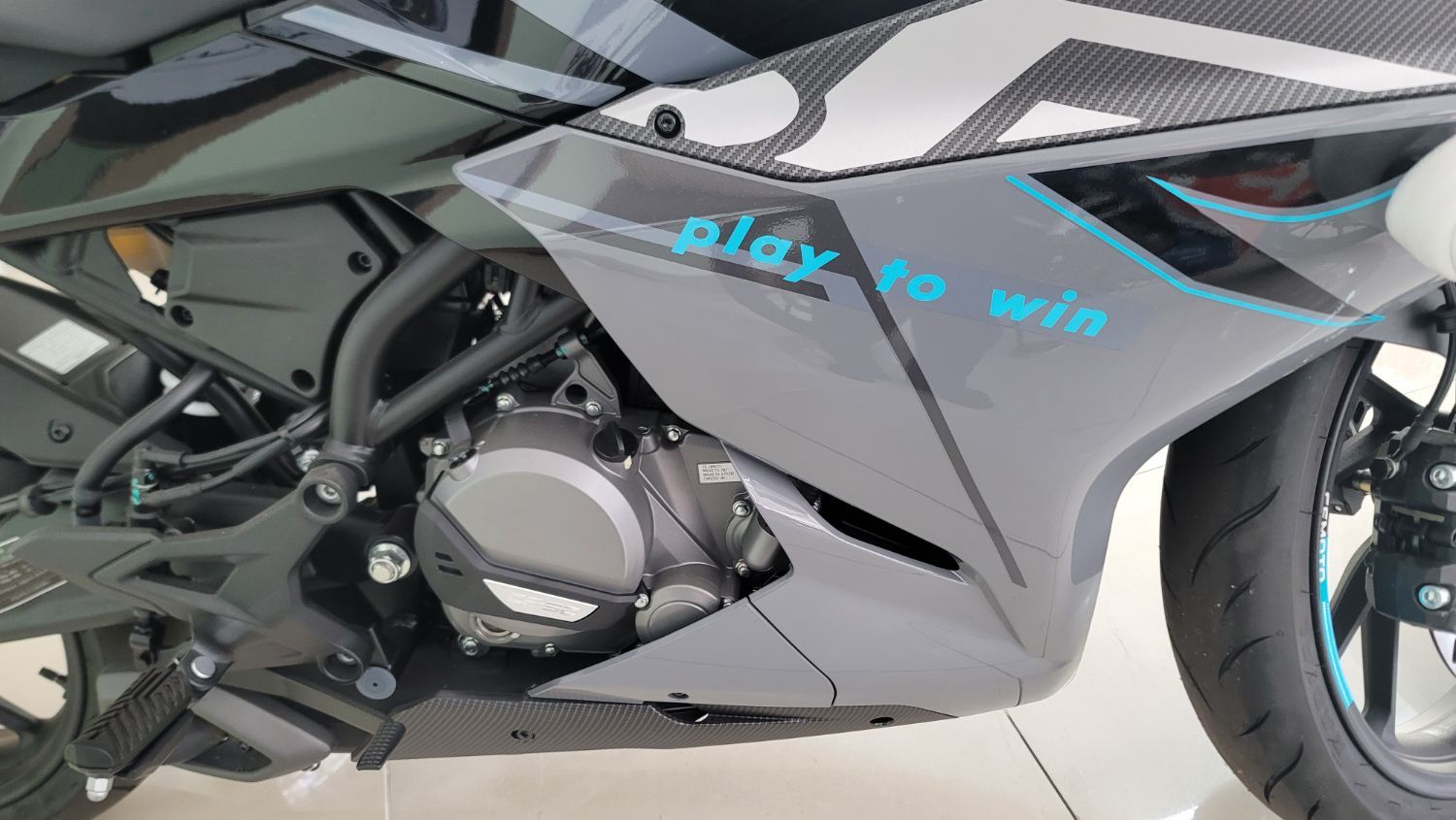 CF모토 300 SR thumb 2