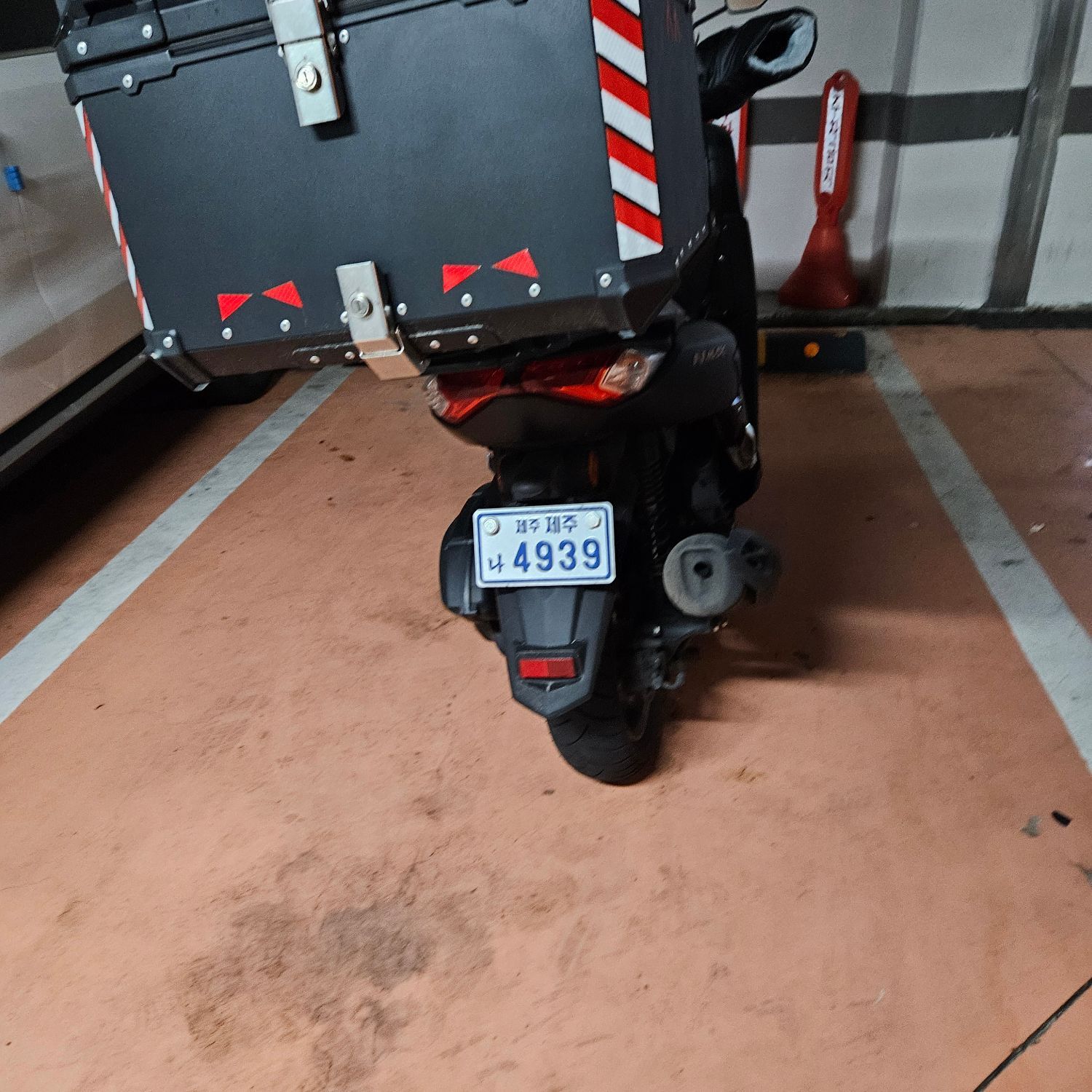 야마하 NMAX 125 thumb 2