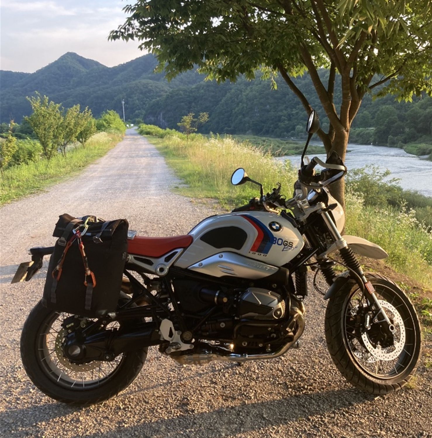 BMW R nine T 어반 GS 2022 실버 사진 1