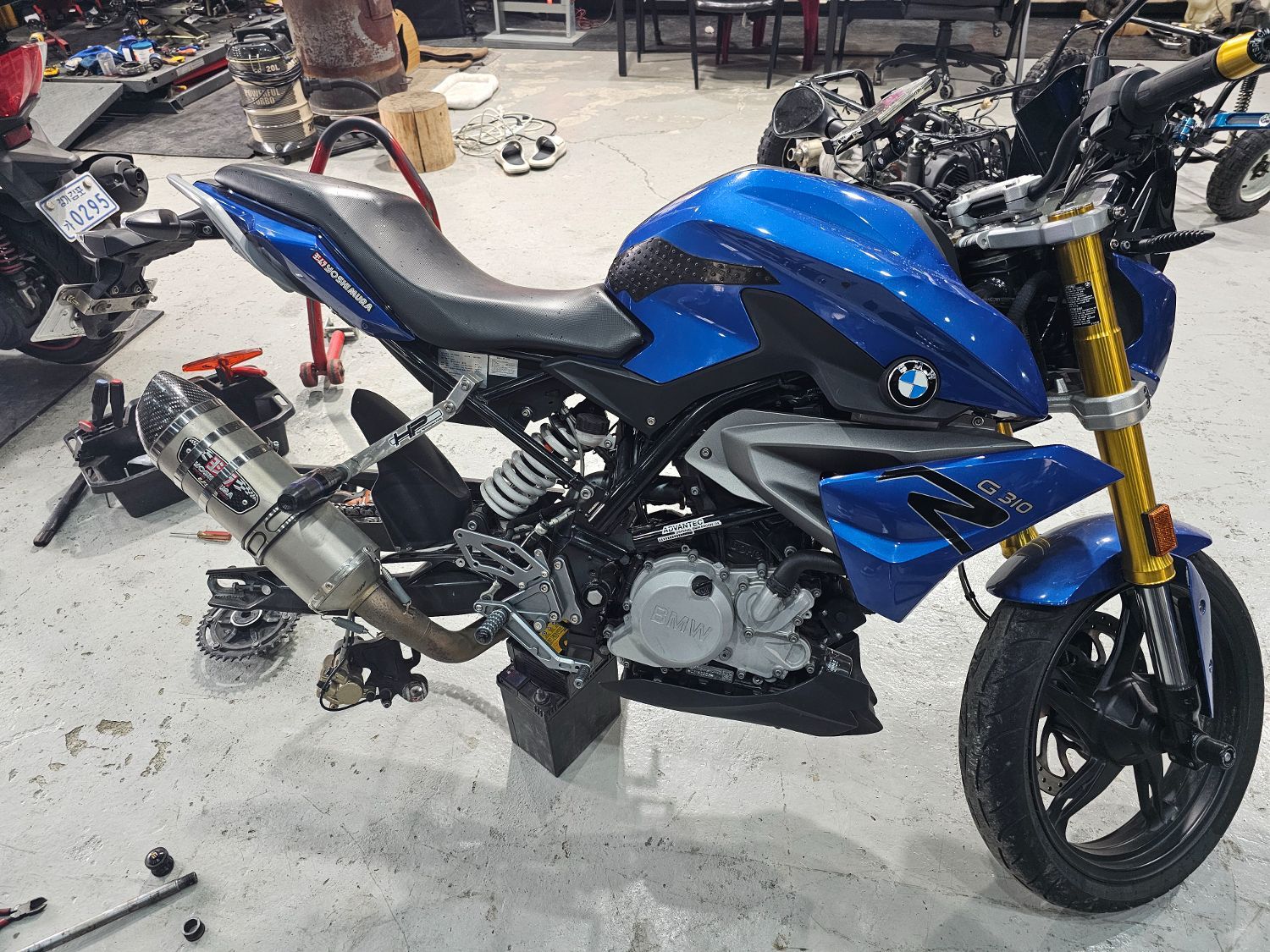 BMW G 310 R main